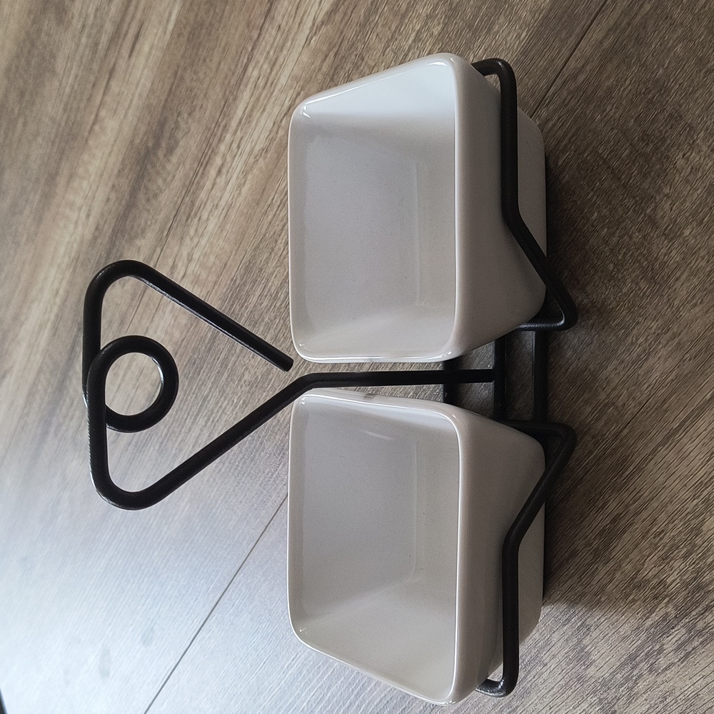 Pampered Chef Simple Additions White Dip Bowls and Caddy